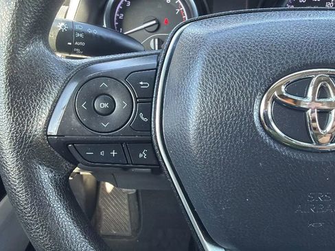 Used 2019 Toyota Camry LE FWD image 17