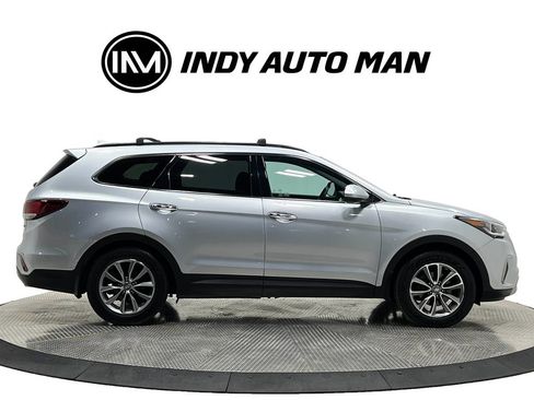 Used 2017 Hyundai Santa Fe SE image 3