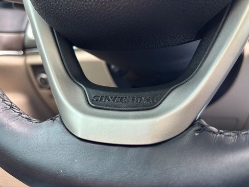 Used 2017 Jeep Grand Cherokee Limited w/ Luxury Group II AWD/4WD image 29