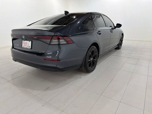 Used 2025 Honda Accord SE image 5