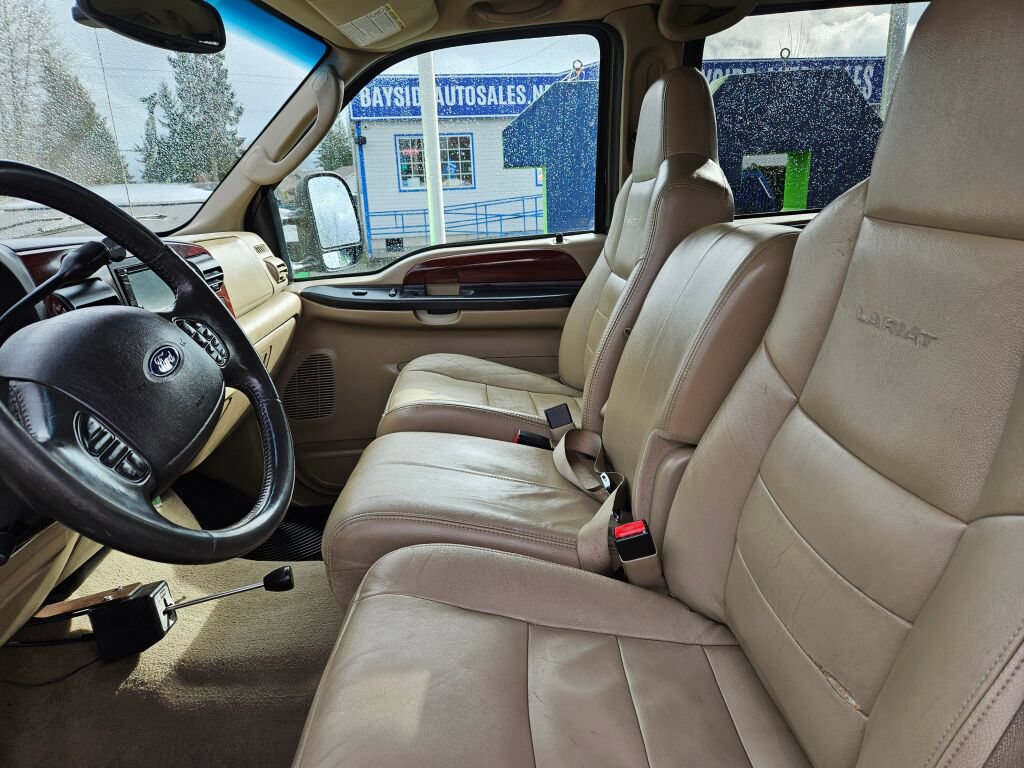 Used 2005 Ford F350 Lariat AWD/4WD image 12