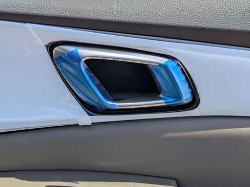 New 2026 Kia Carnival LXS FWD image 32