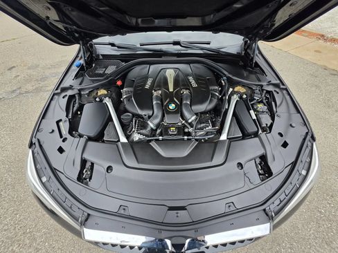 Used 2018 BMW ALPINA B7 xDrive AWD/4WD image 40