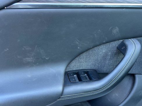 Used 2021 Tesla Model S Plaid image 11