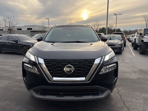 Used 2021 Nissan Rogue SV w/ Premium Package image 2