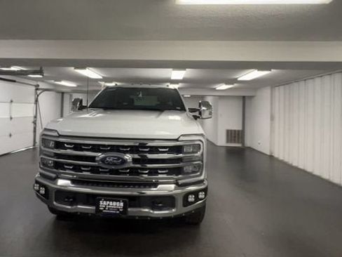Used 2026 Ford F250 Lariat AWD/4WD image 3