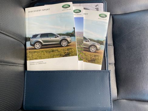 Used 2017 Land Rover Discovery Sport HSE AWD/4WD image 36