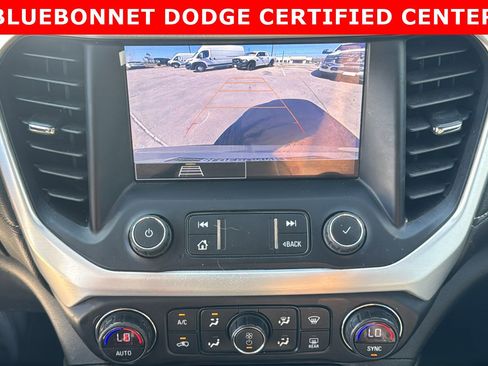 Used 2020 GMC Acadia SLE image 19