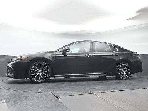Certified 2023 Toyota Camry SE w/ Cold Weather Package AWD/4WD image 29