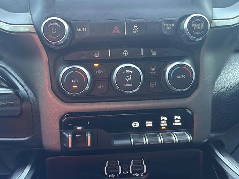 Used 2022 RAM 2500 Big Horn w/ Level B Equipment Group AWD/4WD image 27