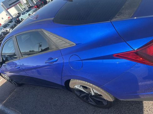 Used 2023 Hyundai Elantra SEL w/ Convenience Package FWD image 5