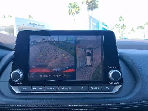Used 2021 Nissan Rogue SL FWD image 13