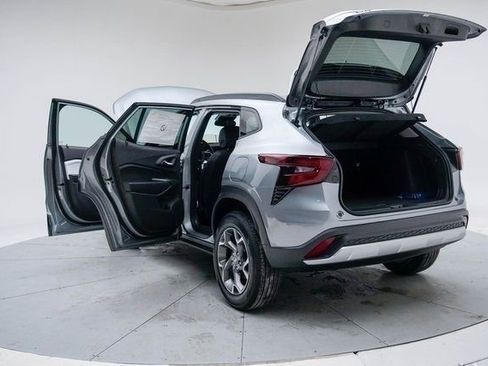 New 2026 Chevrolet Trax LT w/ Driver Confidence Package image 20