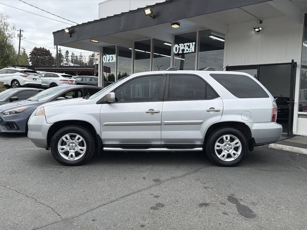 Used 2004 Acura MDX Touring AWD/4WD image 3