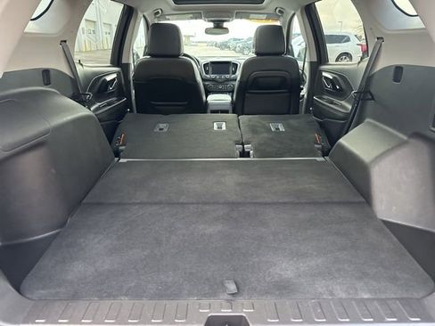 Used 2024 GMC Terrain AT4 w/ Infotainment Package II image 54