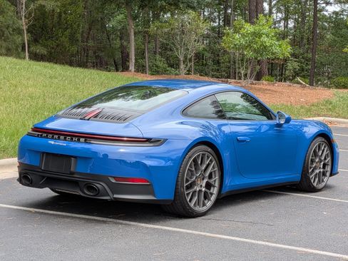 Certified 2025 Porsche 911 Carrera RWD image 30