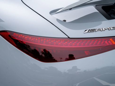 Used 2022 Mercedes-Benz SL 63 AMG 4MATIC image 22