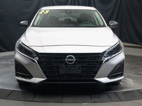 Used 2024 Nissan Altima 2.5 SV AWD/4WD image 4