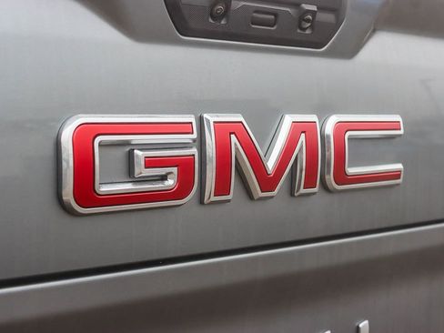 Used 2022 GMC Sierra 1500 Denali w/ Denali Reserve Package image 9