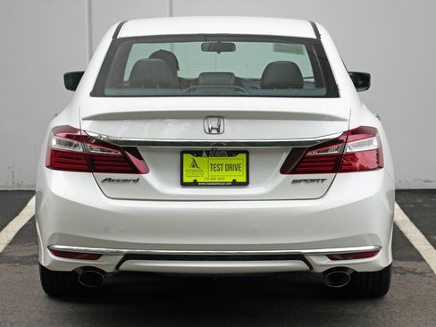 Used 2017 Honda Accord Sport image 42
