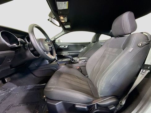 Used 2019 Ford Mustang Coupe RWD image 22