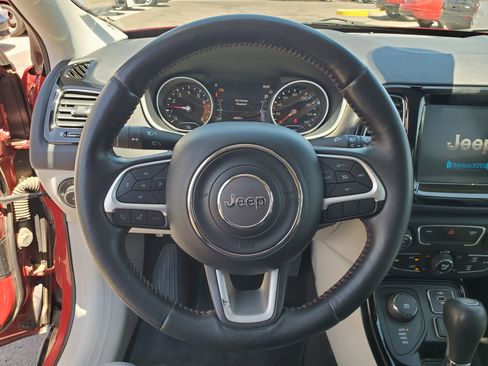 Used 2017 Jeep Compass Limited image 22