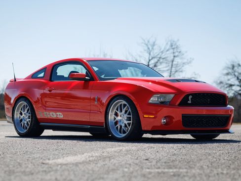 Used 2012 Ford Mustang Shelby GT500 w/ Electronics Pkg RWD image 4