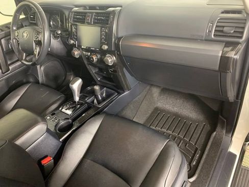 Used 2023 Toyota 4Runner TRD Off-Road Premium w/ Moonroof Package AWD/4WD image 24