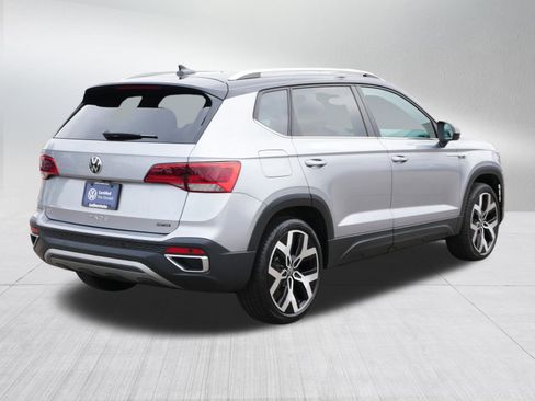 Used 2023 Volkswagen Taos SEL image 7