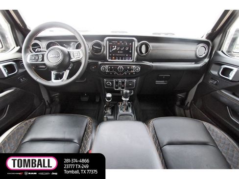 Used 2023 Jeep Gladiator Overland AWD/4WD image 10