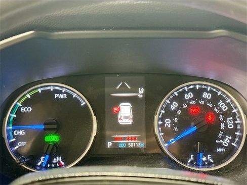 Used 2020 Toyota RAV4 LE image 14