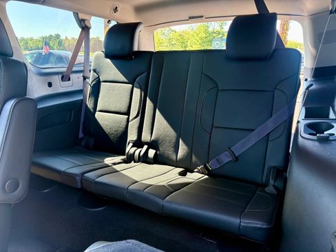 Used 2016 Chevrolet Suburban LT w/ Luxury Package AWD/4WD image 21