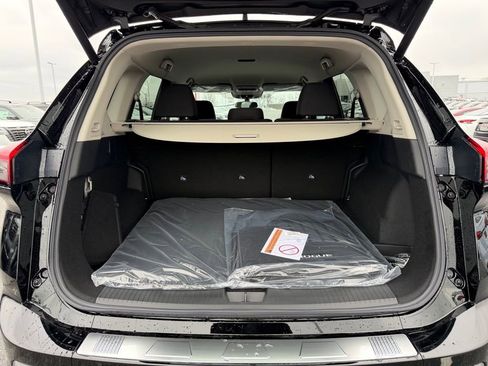 New 2026 Nissan Rogue SV w/ Cold Weather Package FWD image 33