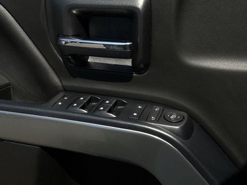 Used 2019 Chevrolet Silverado 1500 LT w/ LPO, Black Pack AWD/4WD image 15