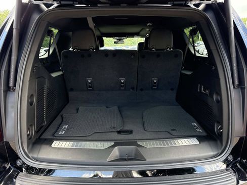 Used 2023 GMC Yukon XL Denali AWD/4WD image 34
