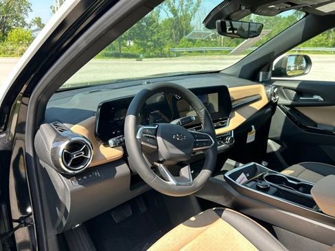 New 2026 Chevrolet Equinox ACTIV w/ Convenience Package III image 33