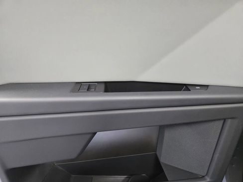 Used 2025 Tesla Cybertruck AWD Crew Cab image 12