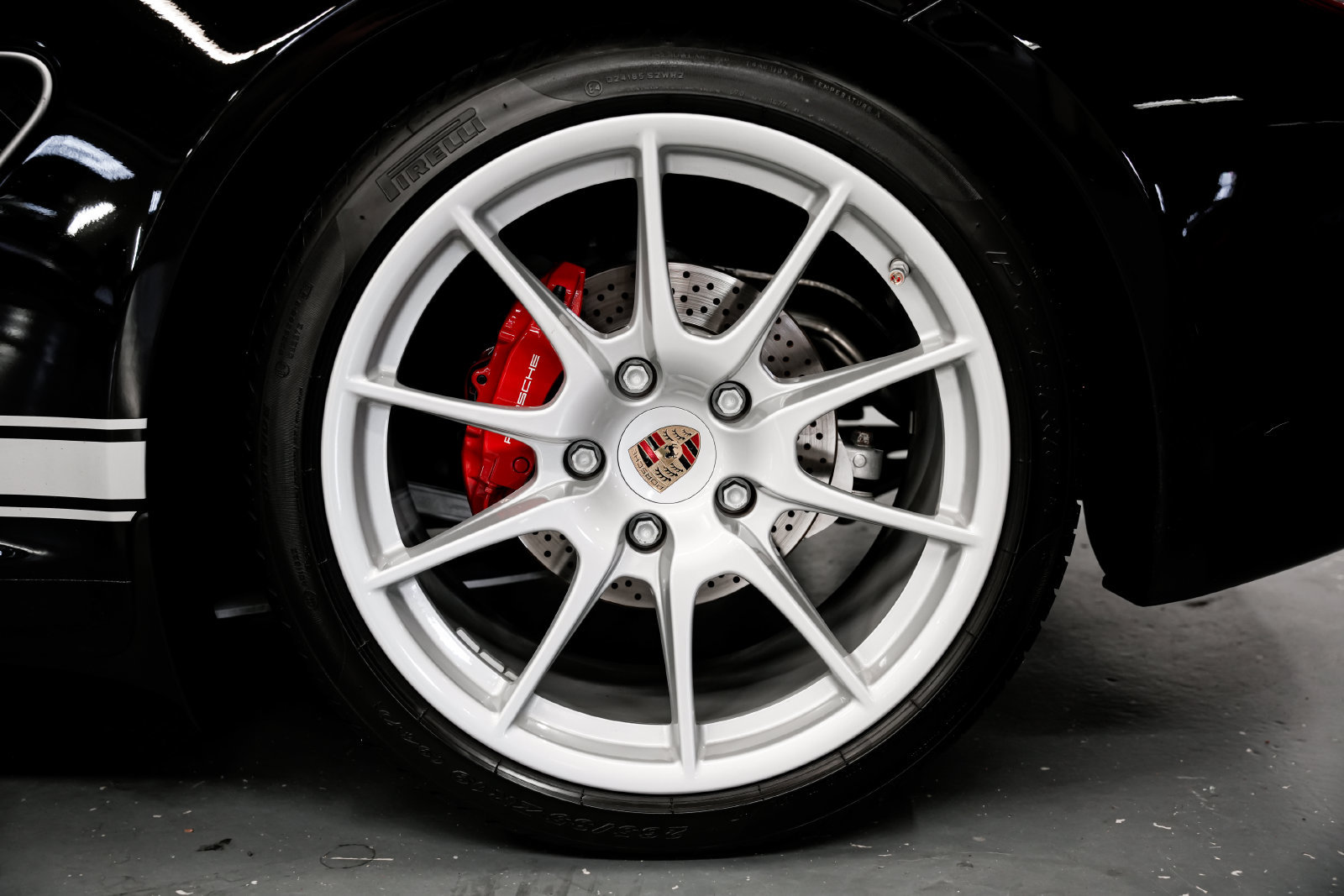 Used 2011 Porsche Boxster Spyder RWD image 40