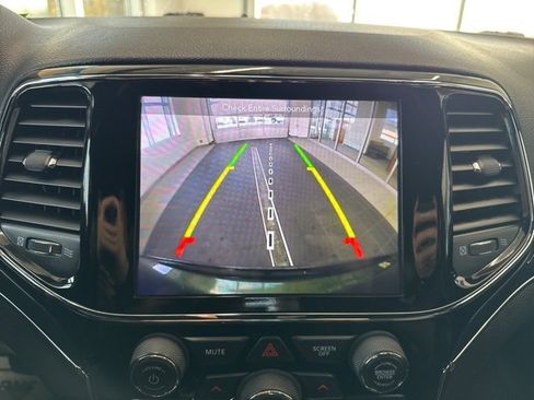 Used 2019 Jeep Grand Cherokee Trailhawk w/ Trailhawk Luxury Group image 24