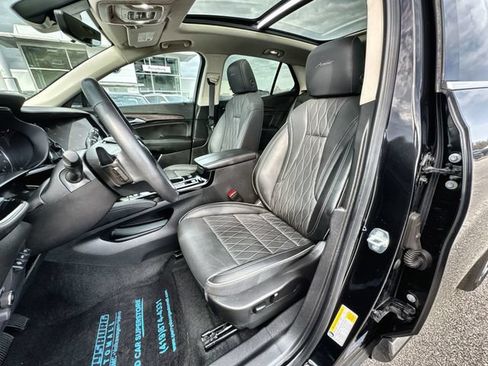 Used 2023 Buick Envision Avenir AWD/4WD image 20