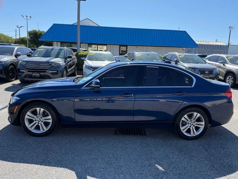 Used 2018 BMW 330i xDrive Sedan w/ Premium Package AWD/4WD image 3