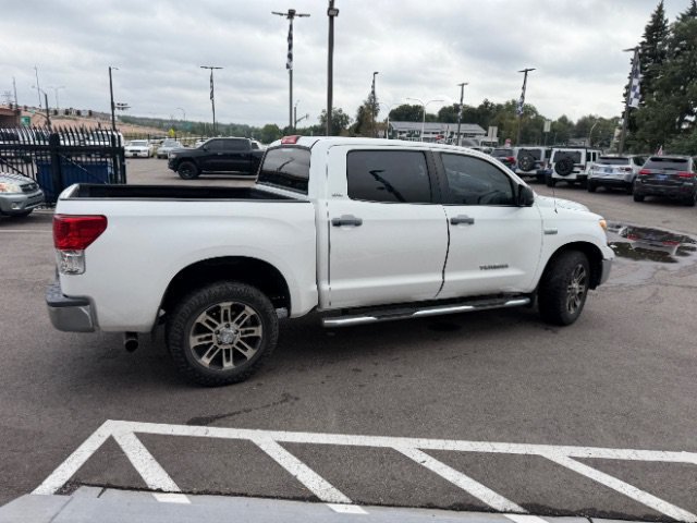 Used 2013 Toyota Tundra 4x4 CrewMax w/ SR5 Pkg image 17