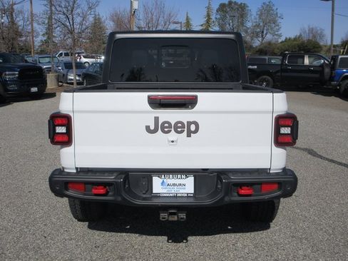 Used 2020 Jeep Gladiator Rubicon image 6