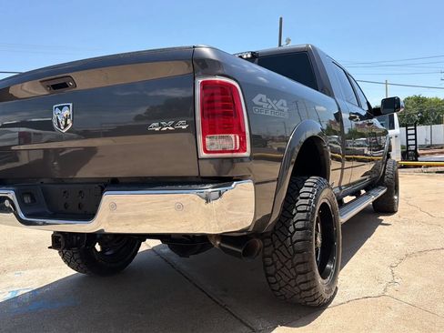 Used 2018 RAM 2500 Laramie w/ Off Road Package AWD/4WD image 3