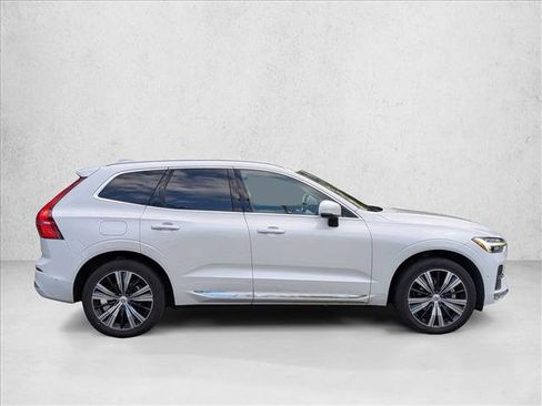 Used 2023 Volvo XC60 B5 Plus w/ Climate Package AWD/4WD image 4