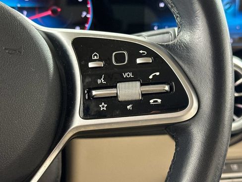 Certified 2022 Mercedes-Benz GLB 250 4MATIC image 29