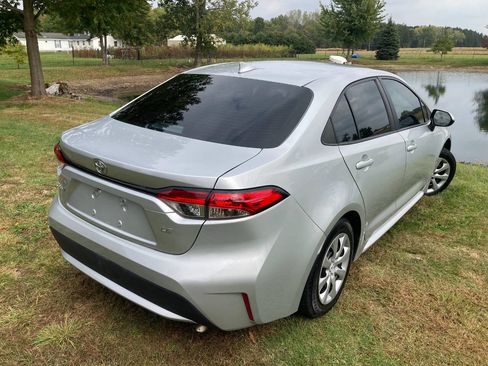 Used 2020 Toyota Corolla LE image 7
