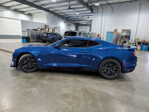 Used 2019 Chevrolet Camaro ZL1 image 5