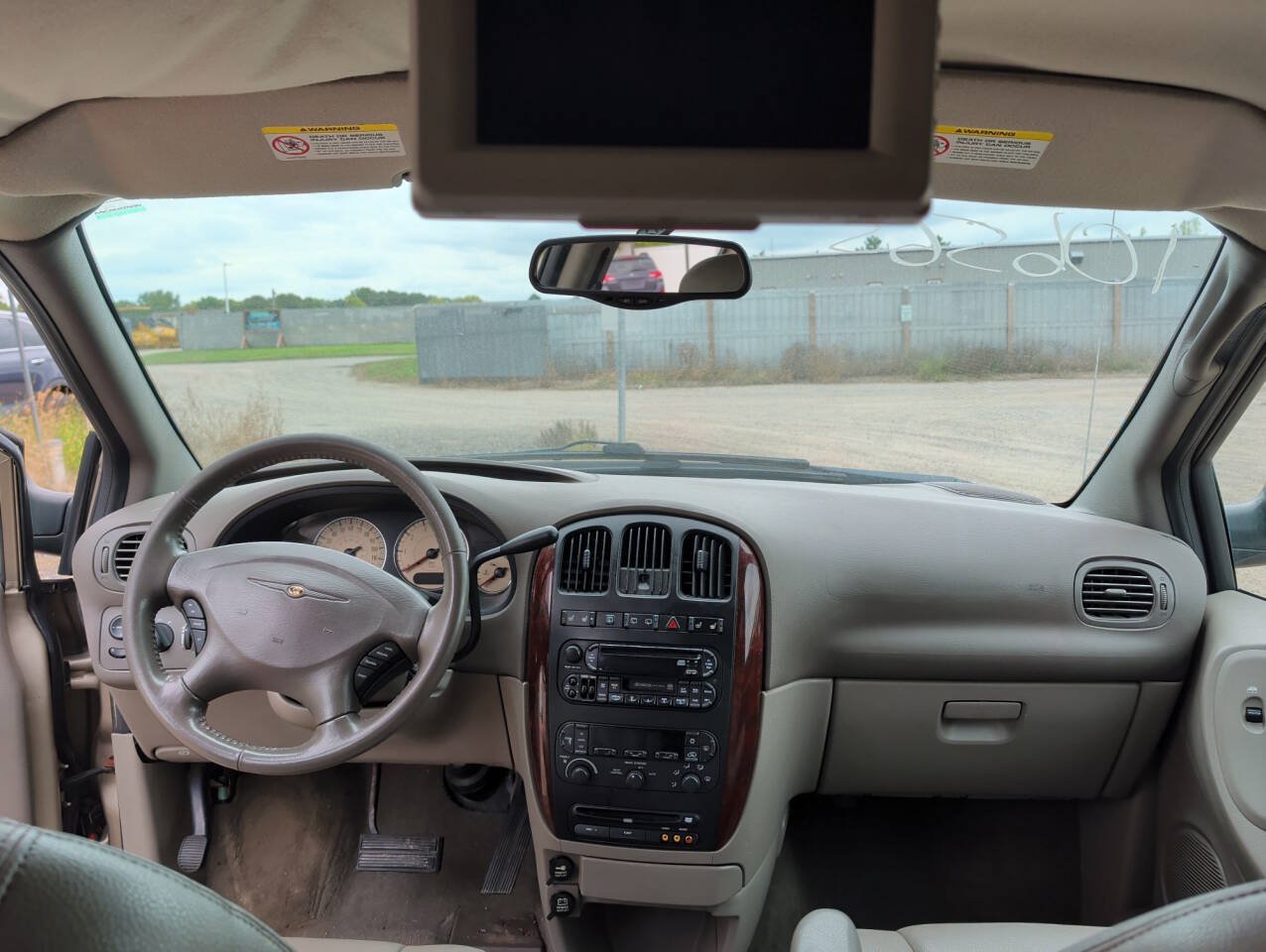 Used 2003 Chrysler Town & Country LXi FWD image 32