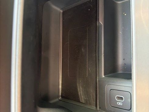 Used 2024 Land Rover Range Rover Evoque Dynamic SE image 13